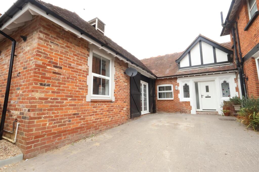 3 bed Detached bungalow for rent in Hastings. From Home & Castle - Polegate 3 bed Detached bungalow for rent in Hastings. From Home & Castle - Polegate