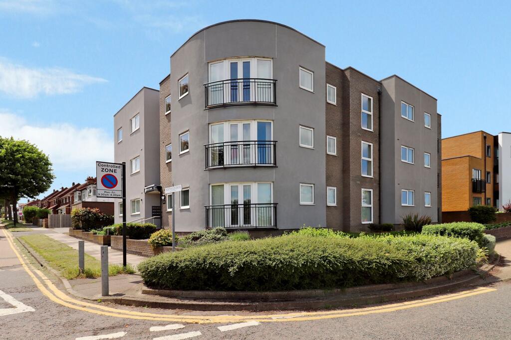 2 bed 1st Floor Flat for rent in Southend-on-Sea. From Blackshaw Homes - Southend
