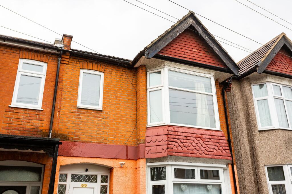 2 bed 1st Floor Flat for rent in Southend-on-Sea. From Blackshaw Homes - Southend