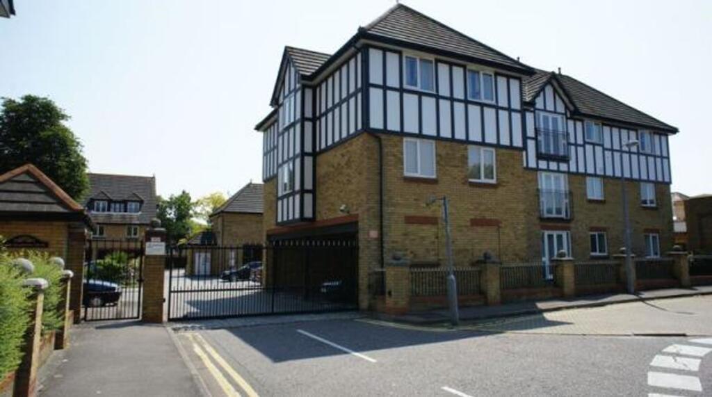 2 bed 1st Floor Flat for rent in Southend-on-Sea. From Blackshaw Homes - Southend