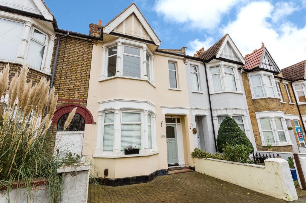 3 bed Mid Terraced House for rent in Southend-on-Sea. From Blackshaw Homes - Southend 3 bed Mid Terraced House for rent in Southend-on-Sea. From Blackshaw Homes - Southend