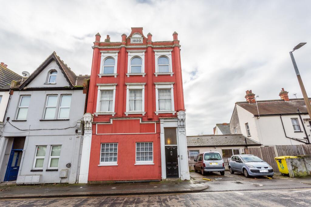 2 bed 1st Floor Flat for rent in Southend-on-Sea. From Blackshaw Homes - Southend