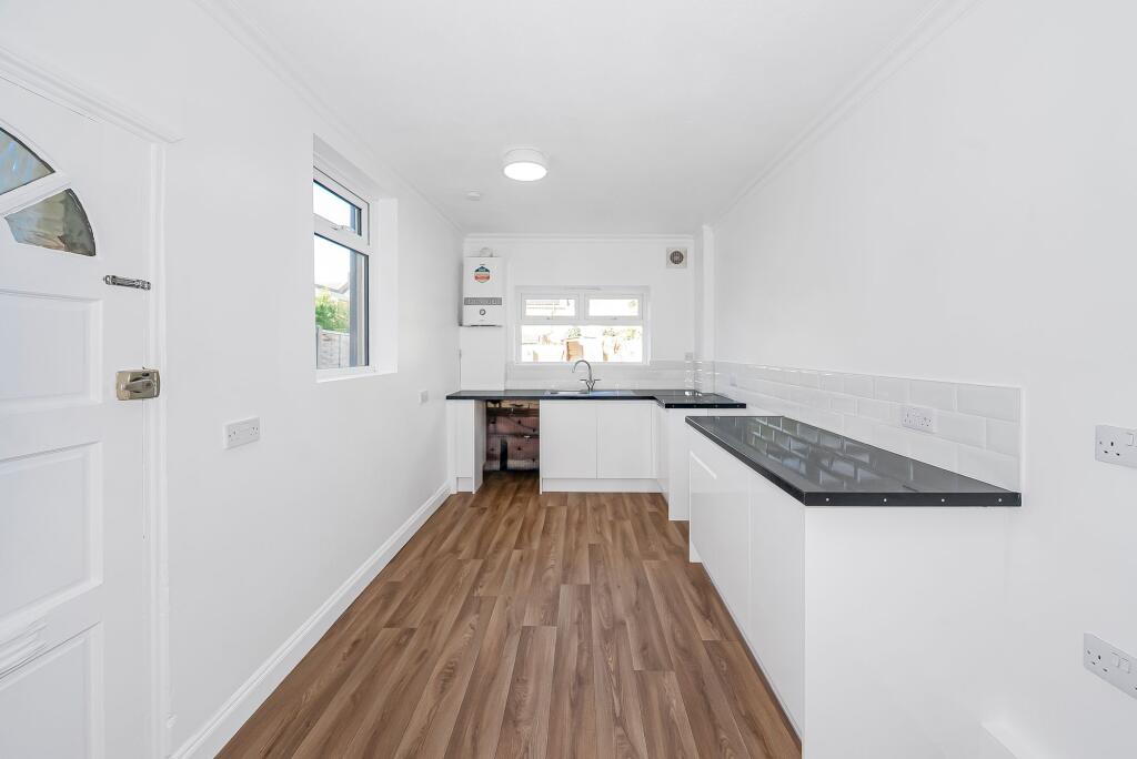 3 bed Semi Detached for rent in Southend-on-Sea. From Blackshaw Homes - Southend 3 bed Semi Detached for rent in Southend-on-Sea. From Blackshaw Homes - Southend