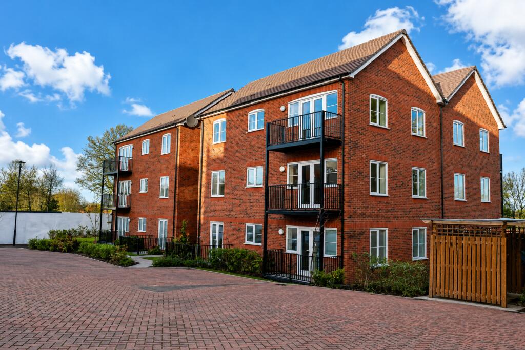 2 bed 1st Floor Flat for rent in Fazeley. From Howland Jones - Measham