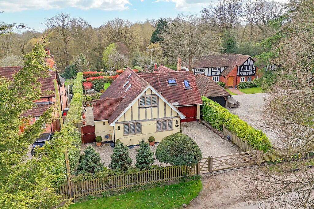 4 bed Detached for rent in Mill Green. From Barringtons Property - Ingatestone