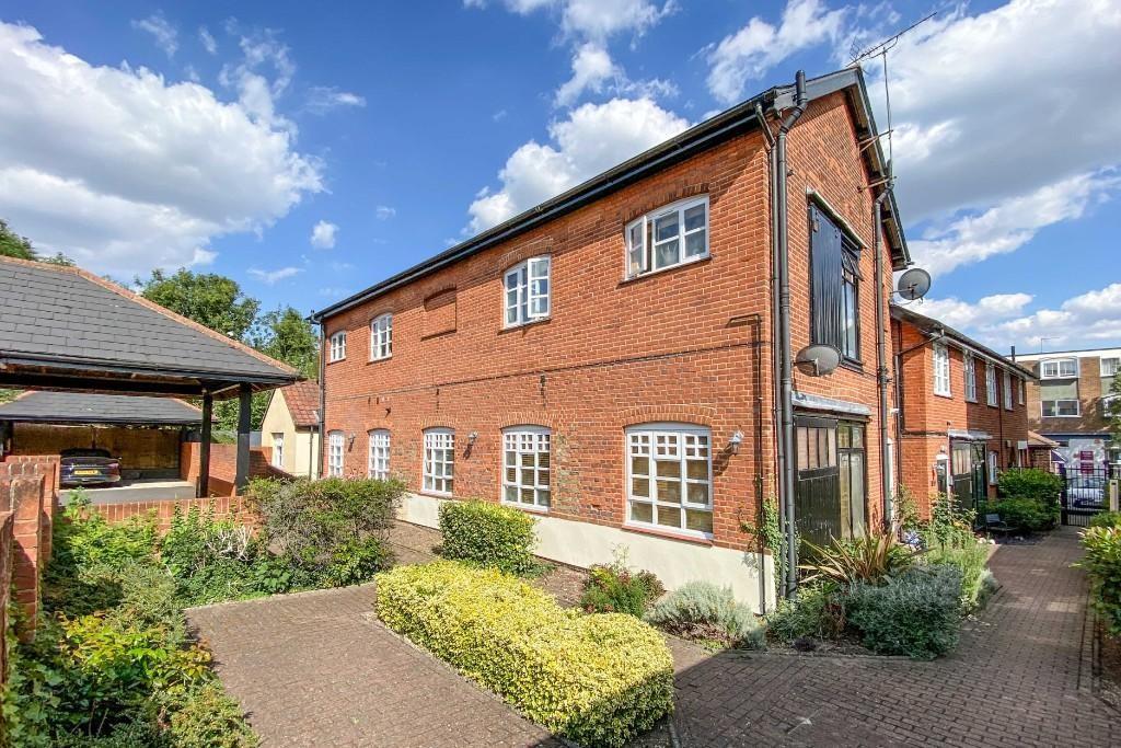 1 bed House (unspecified) for rent in Ingatestone. From Barringtons Property - Ingatestone