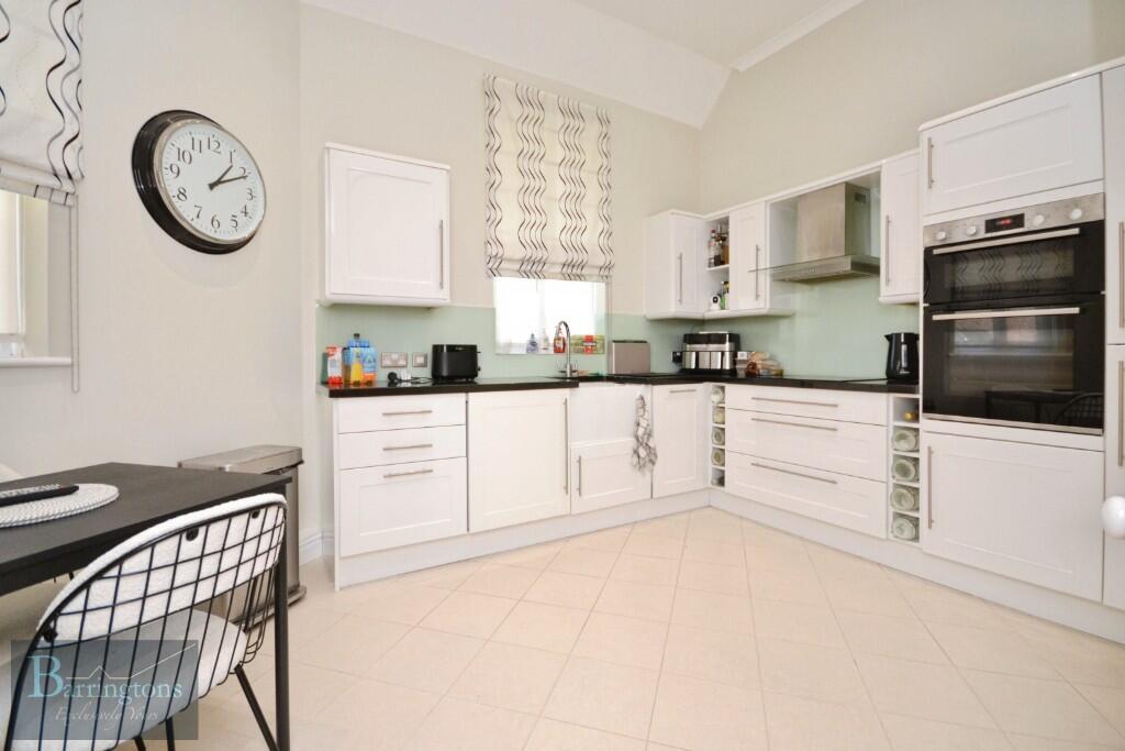2 bed Apartment for rent in Ingatestone. From Barringtons Property - Ingatestone