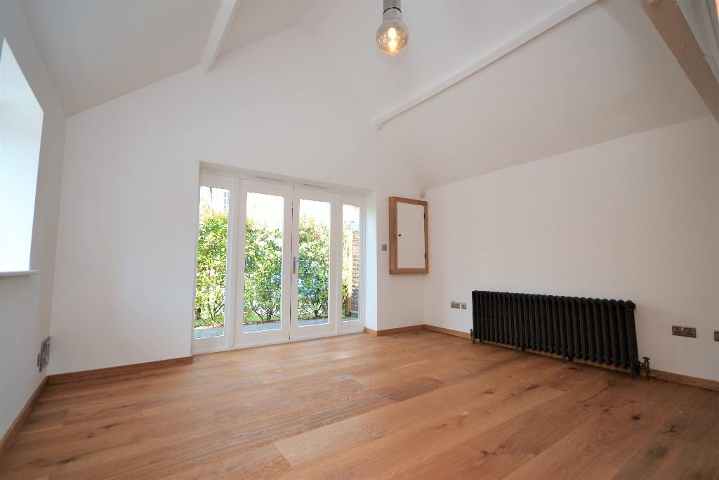 1 bed Bungalow for rent in Ingatestone. From Barringtons Property - Ingatestone