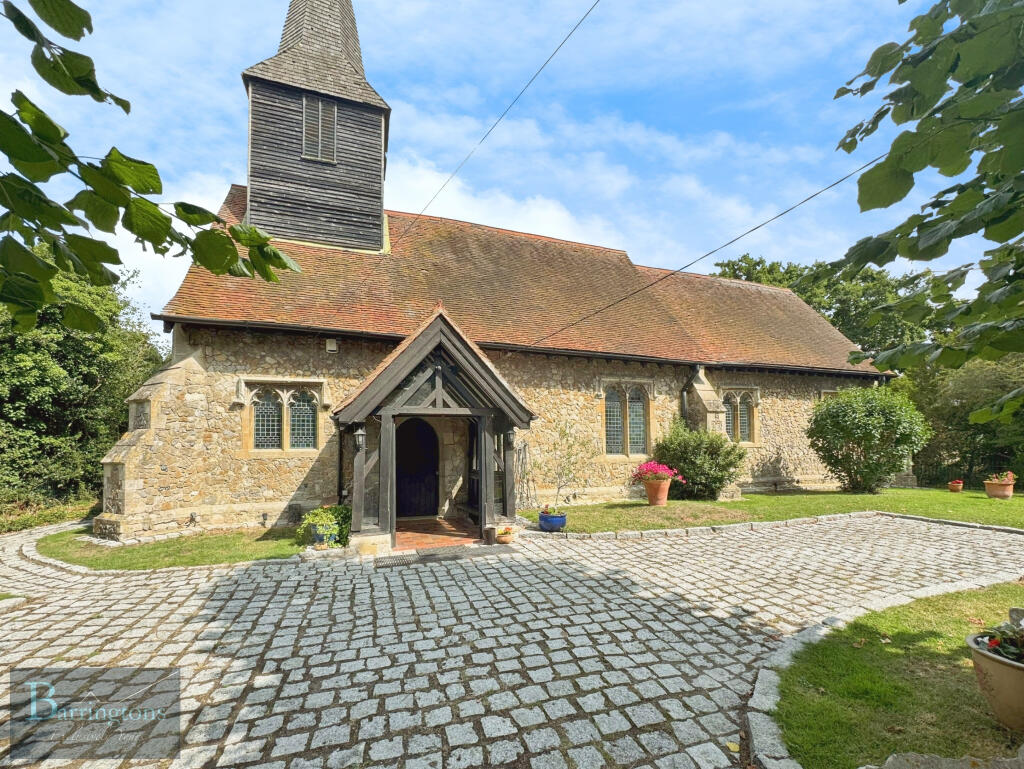 4 bed Detached for rent in Crays Hill. From Barringtons Property - Ingatestone 4 bed Detached for rent in Crays Hill. From Barringtons Property - Ingatestone