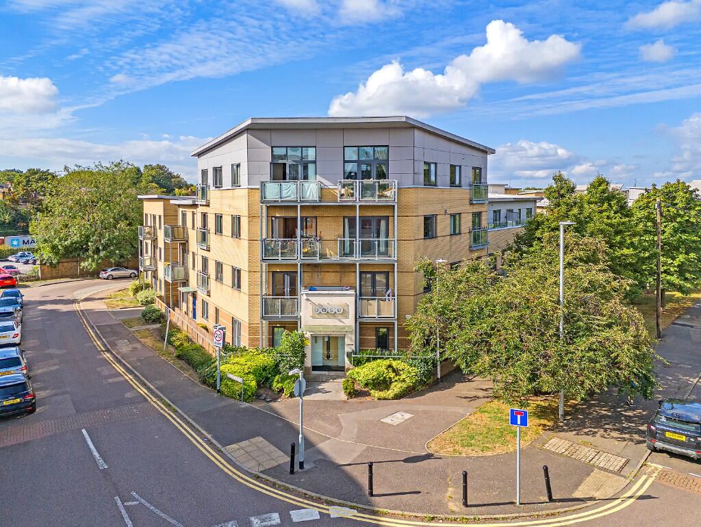 2 bed 1st Floor Flat for rent in South Weald. From Barringtons Property - Ingatestone
