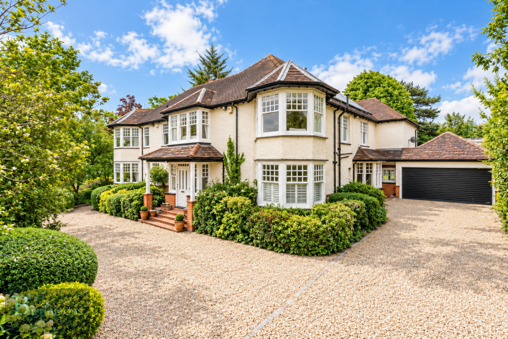 6 bed Detached for rent in Ingrave. From Barringtons Property - Ingatestone 6 bed Detached for rent in Ingrave. From Barringtons Property - Ingatestone