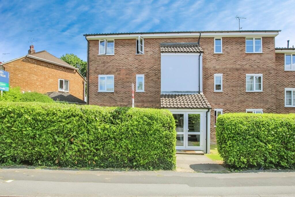 2 bed House (unspecified) for rent in South Weald. From Barringtons Property - Ingatestone