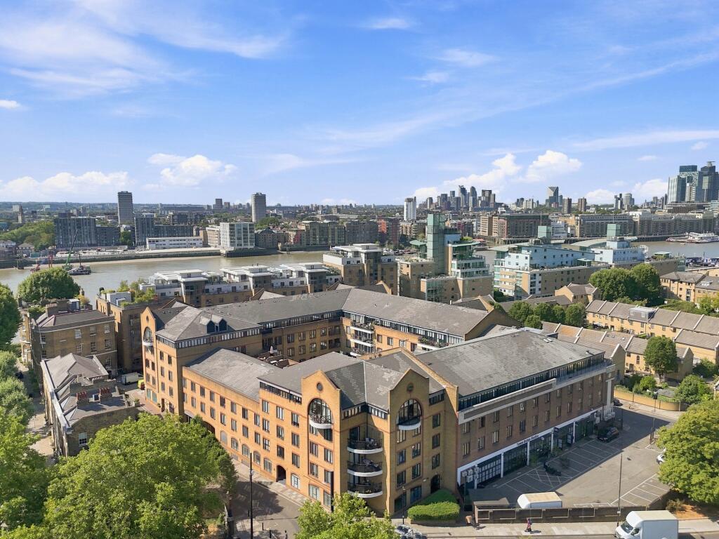 3 bed 1st Floor Flat for rent in Bermondsey. From Barringtons Property - Ingatestone 3 bed 1st Floor Flat for rent in Bermondsey. From Barringtons Property - Ingatestone