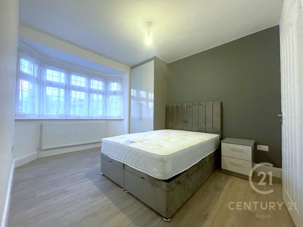 1 bed House Share for rent in Surbiton. From Century 21 Royale - Kingston Upon Thames