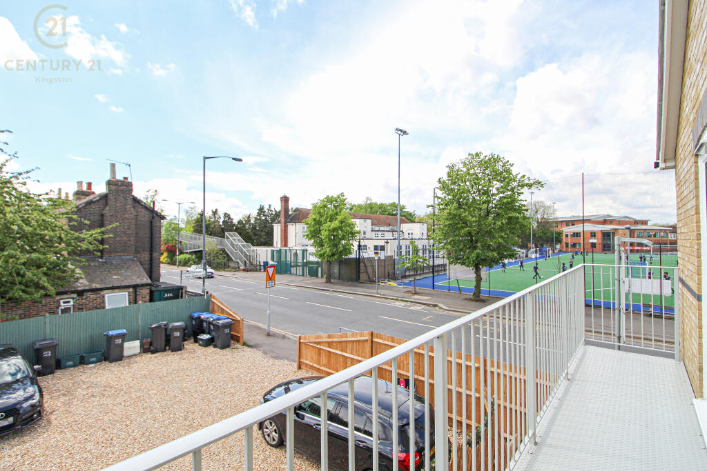 1 bed Apartment for rent in New Malden. From Century 21 Royale - Kingston Upon Thames