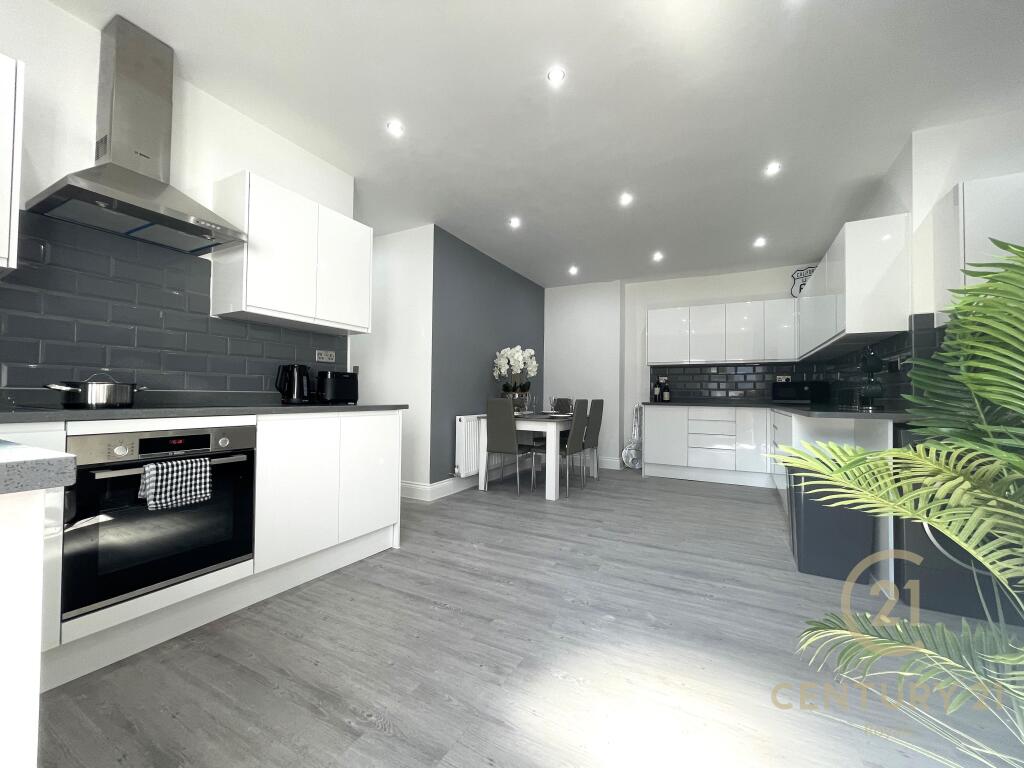 1 bed House Share for rent in Surbiton. From Century 21 Royale - Kingston Upon Thames 1 bed House Share for rent in Surbiton. From Century 21 Royale - Kingston Upon Thames