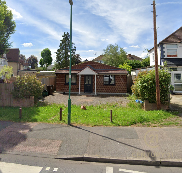 3 bed Bungalow for rent in Worcester Park. From Century 21 Royale - Kingston Upon Thames