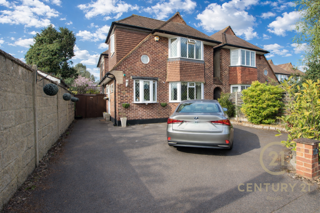 5 bed Semi Detached for rent in New Malden. From Century 21 Royale - Kingston Upon Thames