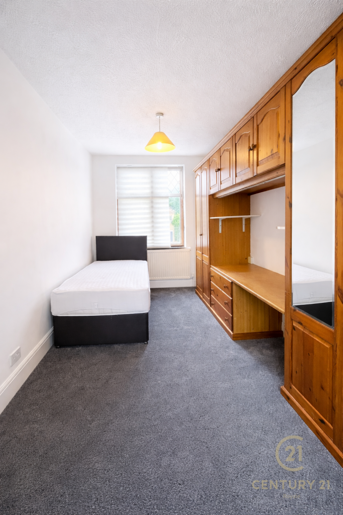 1 bed House Share for rent in Surbiton. From Century 21 Royale - Kingston Upon Thames