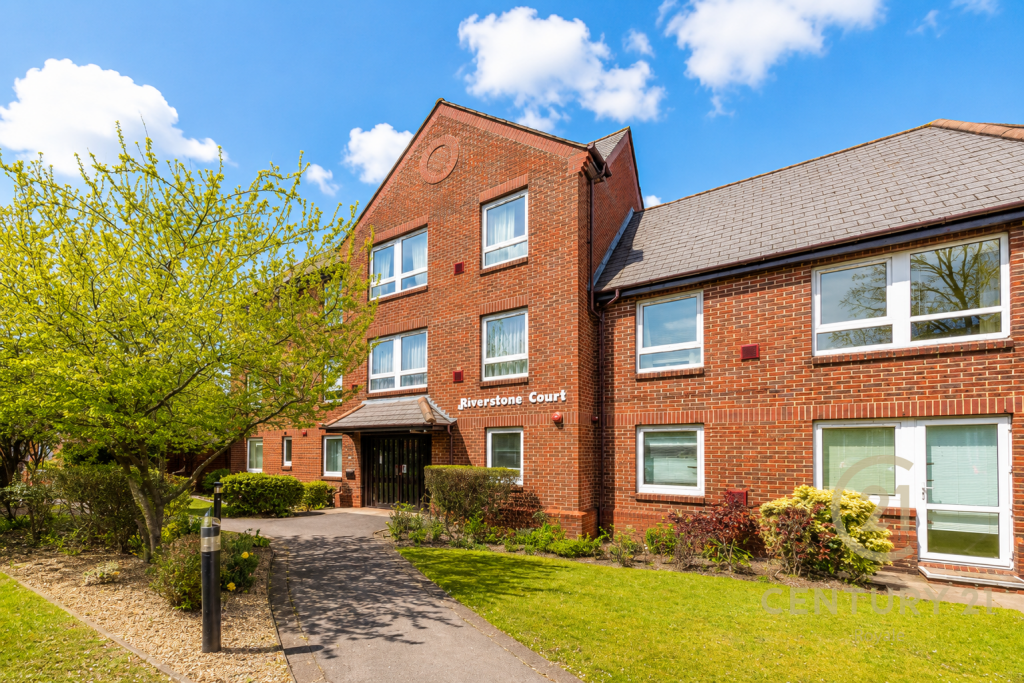 1 bed House (unspecified) for rent in Kingston upon Thames. From Century 21 Royale - Kingston Upon Thames