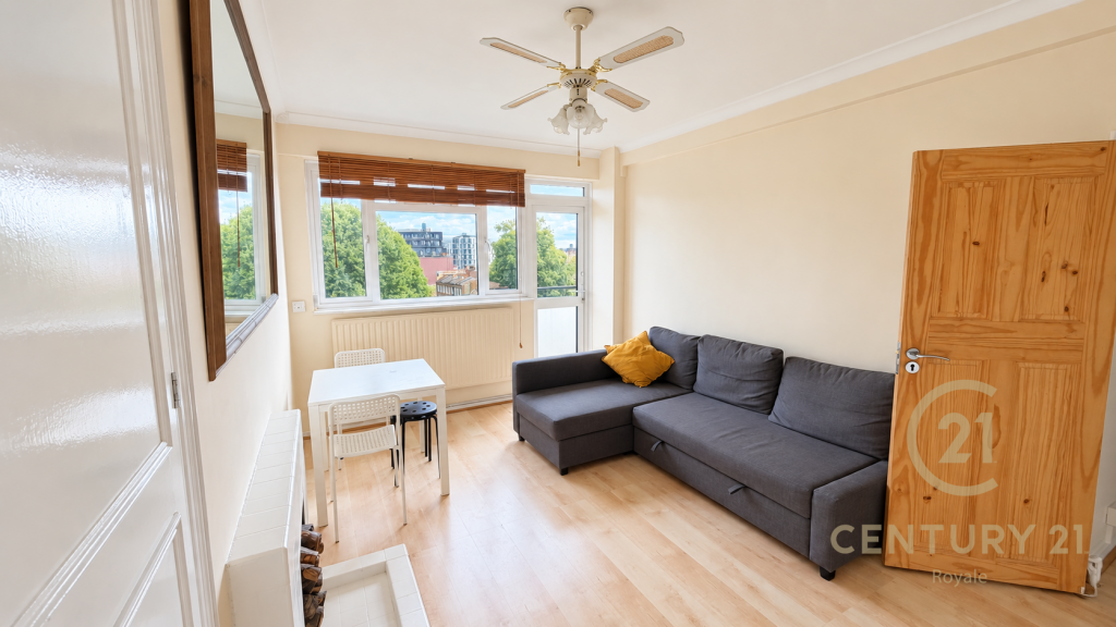 2 bed 1st Floor Flat for rent in London. From Century 21 Royale - Kingston Upon Thames