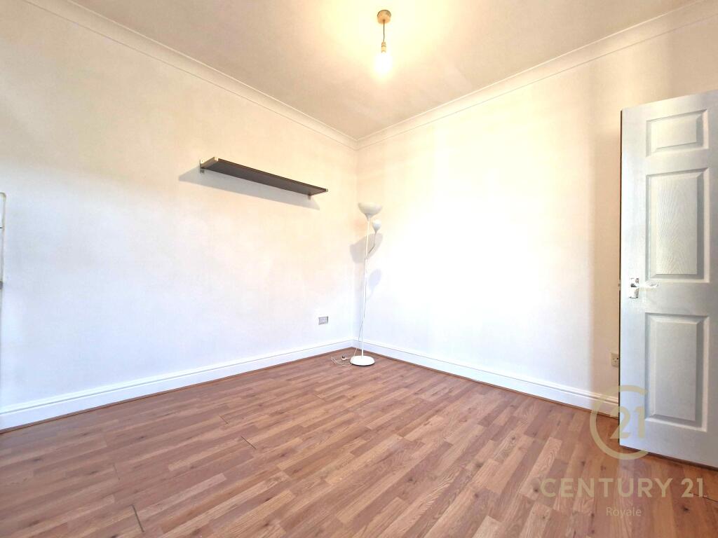 0 bed Studio for rent in Kingston upon Thames. From Century 21 Royale - Kingston Upon Thames