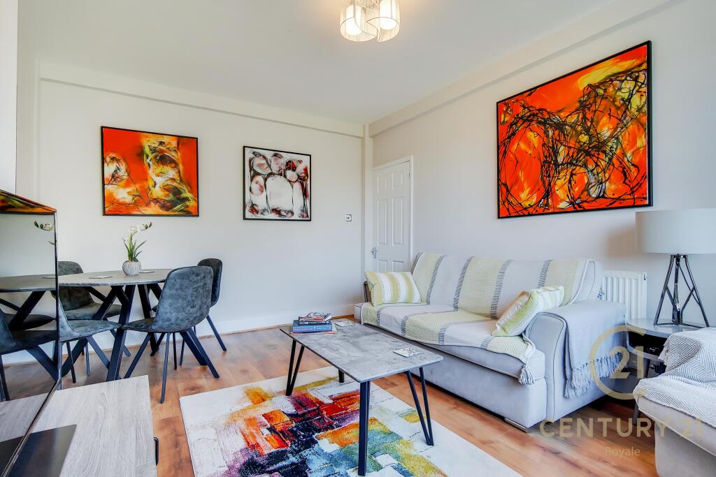 2 bed Apartment for rent in London. From Century 21 Royale - Kingston Upon Thames