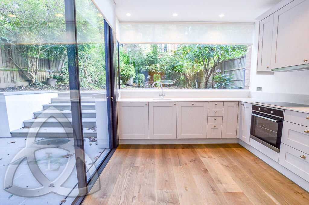 3 bed House (unspecified) for rent in London. From Legacy Property Consultants Ltd - London