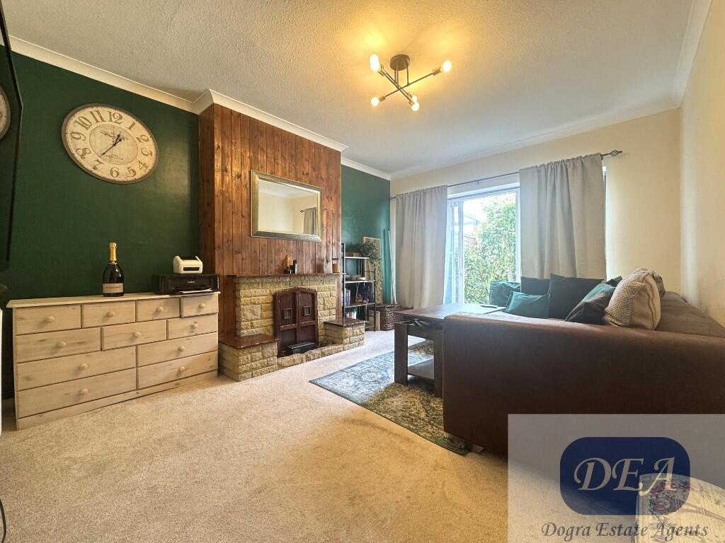 4 bed Mid Terraced House for rent in London. From Dogra Estate Agent 4 bed Mid Terraced House for rent in London. From Dogra Estate Agent