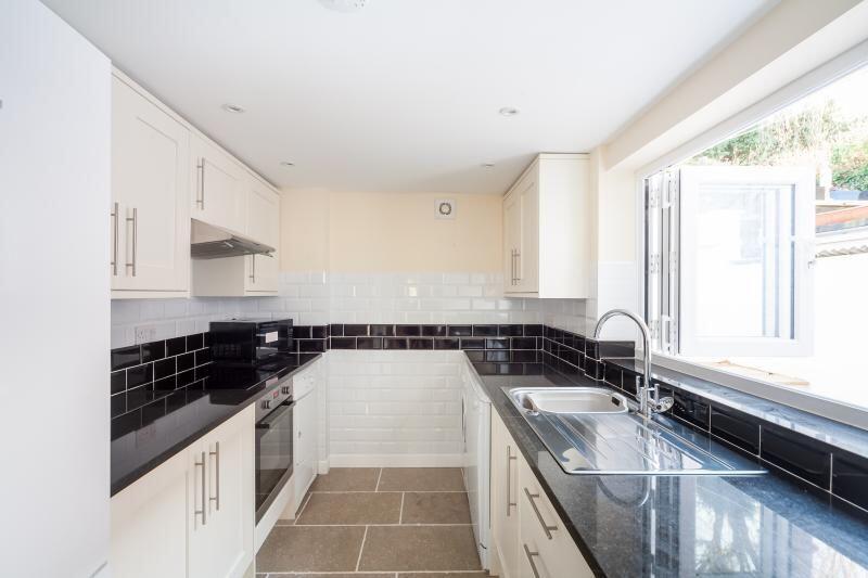 2 bed Mid Terraced House for rent in Bath. From Crisp Cowley (Bath) Ltd - Bath