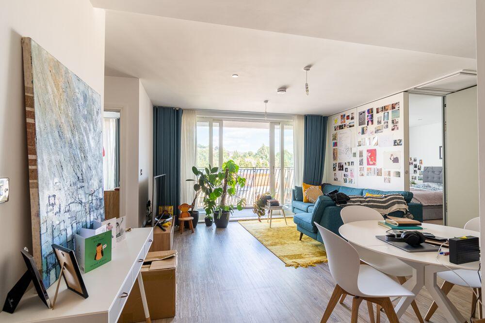 2 bed Apartment for rent in Bath. From Crisp Cowley (Bath) Ltd - Bath 2 bed Apartment for rent in Bath. From Crisp Cowley (Bath) Ltd - Bath