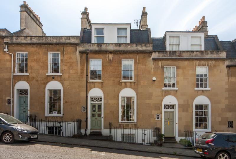 5 bed Mid Terraced House for rent in Bath. From Crisp Cowley (Bath) Ltd - Bath