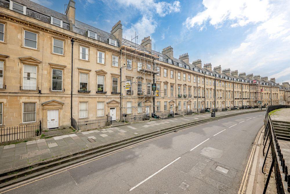 4 bed Apartment for rent in Upper Swainswick. From Crisp Cowley (Bath) Ltd - Bath