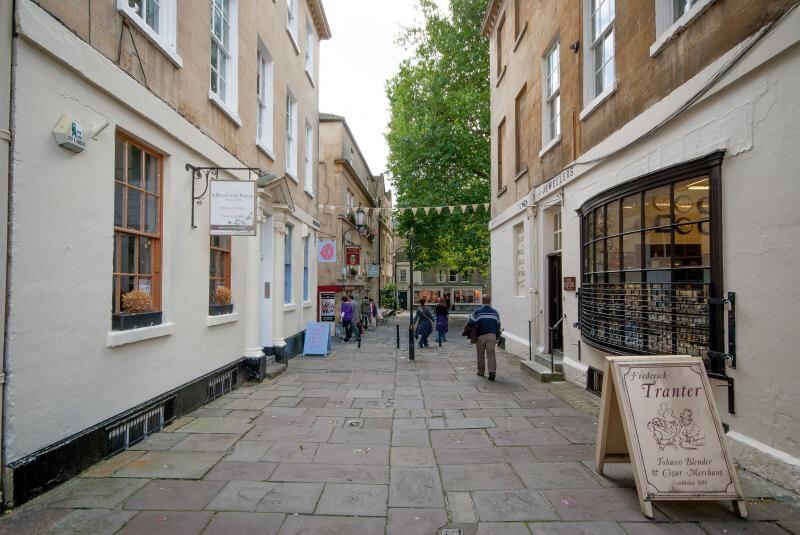 1 bed Apartment for rent in Upper Swainswick. From Crisp Cowley (Bath) Ltd - Bath