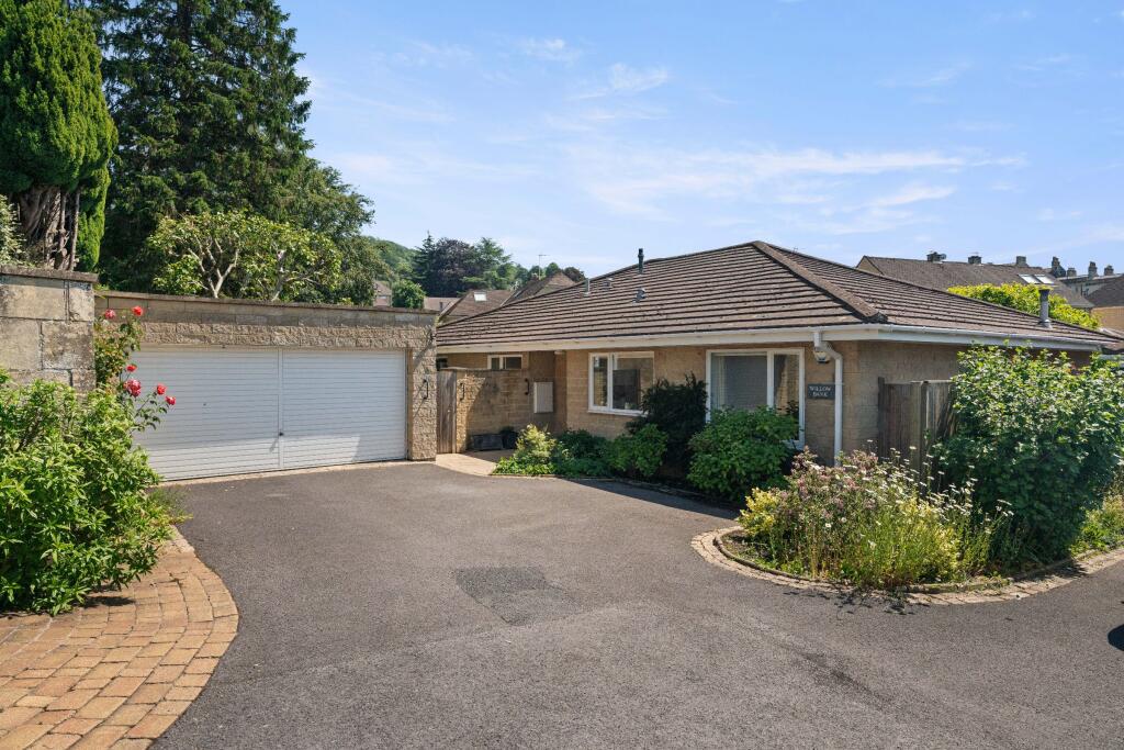 3 bed Bungalow for rent in Bath. From Crisp Cowley (Bath) Ltd - Bath 3 bed Bungalow for rent in Bath. From Crisp Cowley (Bath) Ltd - Bath