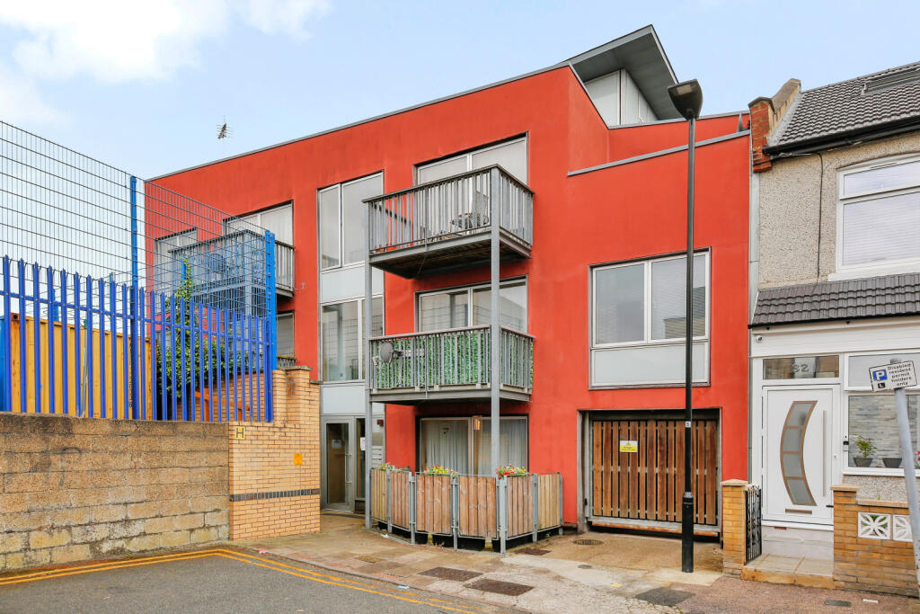 1 bed Apartment for rent in Ilford. From Ellis & Co - Bethnal Green
