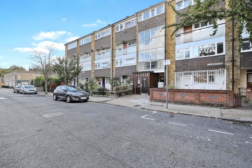 3 bed Apartment for rent in London. From Ellis & Co - Bethnal Green