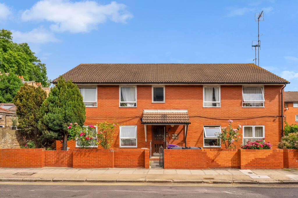 2 bed Apartment for rent in Stepney. From Ellis & Co - Bethnal Green