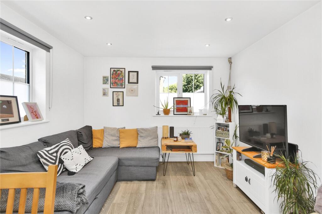 2 bed Apartment for rent in London. From Ellis & Co - Bethnal Green