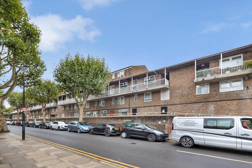 3 bed Annexe for rent in London. From Ellis & Co - Bethnal Green