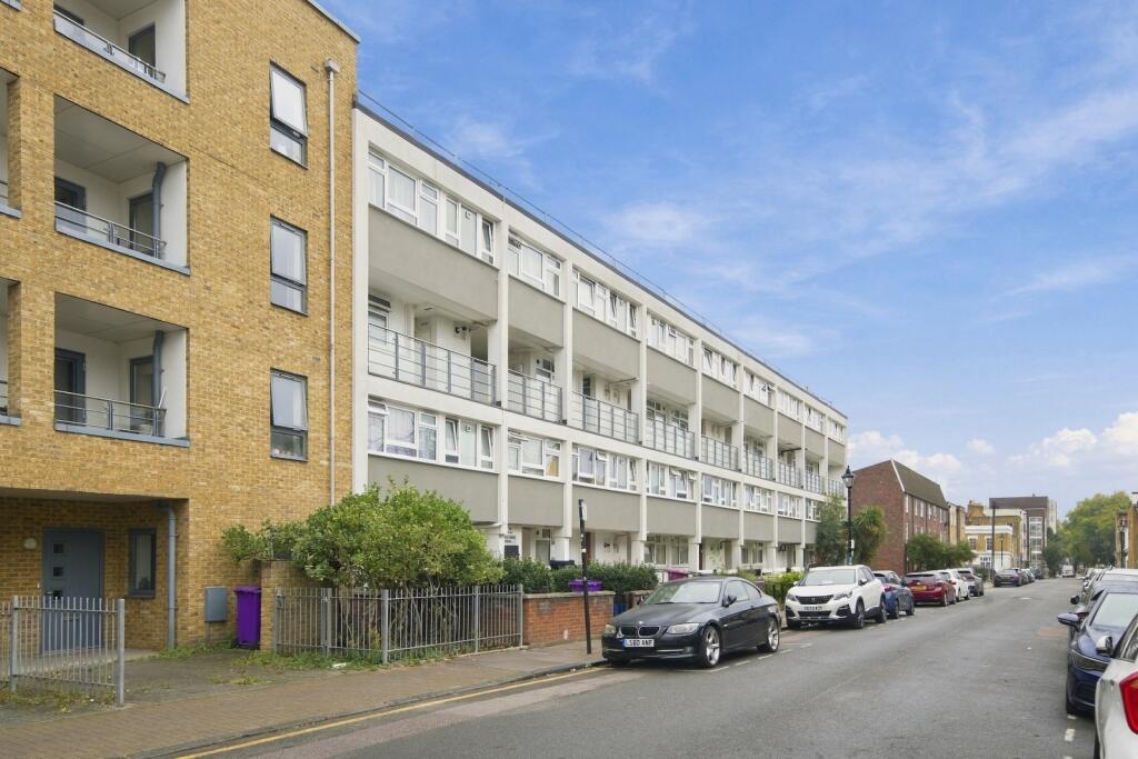 3 bed Apartment for rent in London. From Ellis & Co - Bethnal Green
