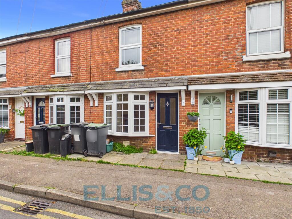 2 bed Mid Terraced House for rent in Tonbridge. From Ellis & Co - Tonbridge