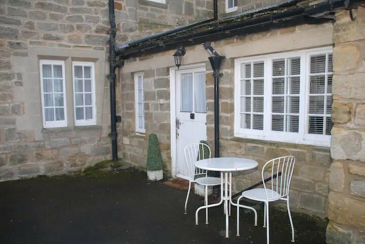 1 bed Mid Terraced House for rent in Thorner. From Executive Lets - Leeds 1 bed Mid Terraced House for rent in Thorner. From Executive Lets - Leeds