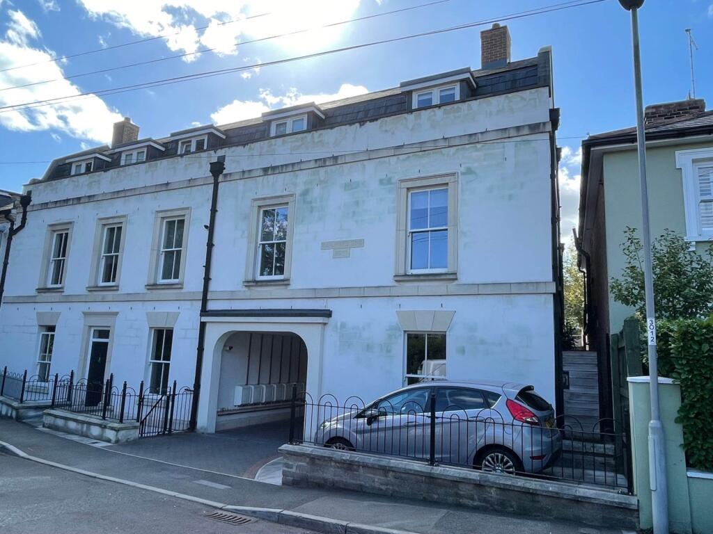2 bed 1st Floor Flat for rent in Blandford Forum. From Forum Sales and Lettings - Blandford Forum