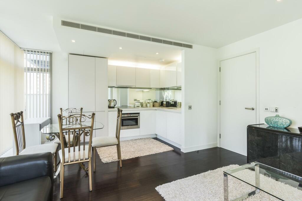 1 bed Apartment for rent in Poplar. From Johns & Co - Canary Wharf