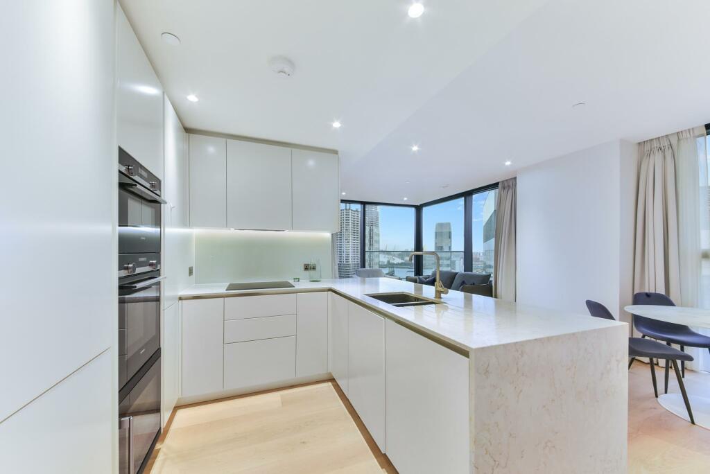 2 bed Apartment for rent in Poplar. From Johns & Co - Canary Wharf