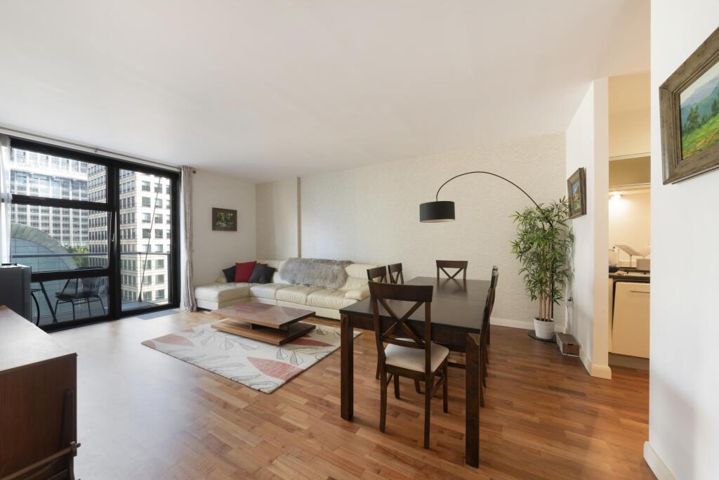 2 bed Apartment for rent in London. From Johns & Co - Canary Wharf