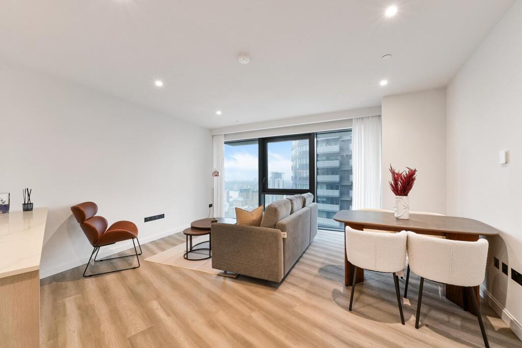 2 bed Apartment for rent in . From Johns & Co - Canary Wharf