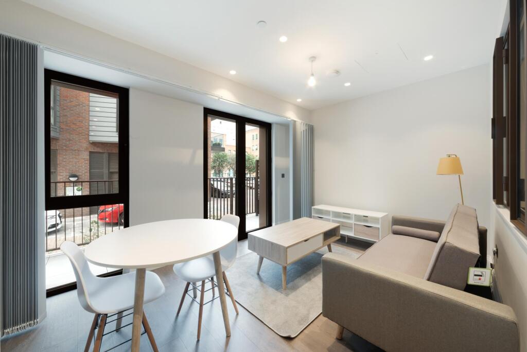 1 bed Apartment for rent in Poplar. From Johns & Co - Canary Wharf