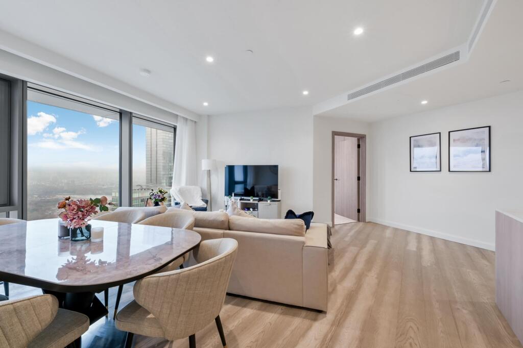 3 bed Apartment for rent in Poplar. From Johns & Co - Canary Wharf